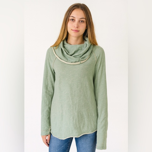 Free People Beach Boho Cowl Neck Top Size Medium/Large - Picture 1 of 10